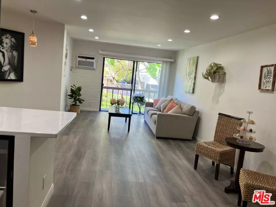 Los Angeles, CA 90024,1440 Veteran AVE #209