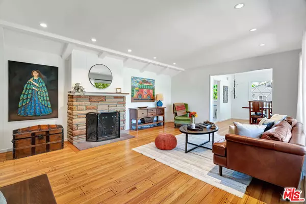 Sherman Oaks, CA 91403,5102 Vesper AVE