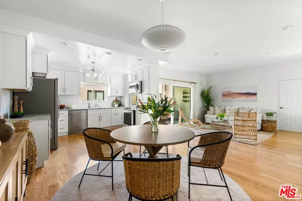 1228 N La Cienega BLVD #205, West Hollywood, CA 90069