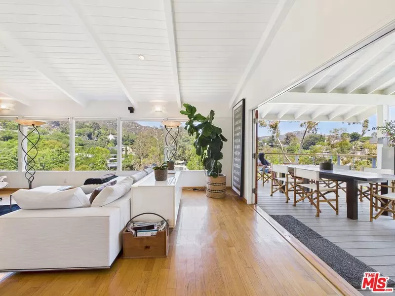 3162 Durand DR, Los Angeles, CA 90068