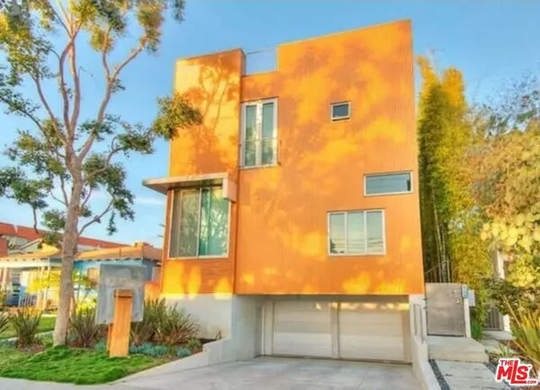 2452 Penmar AVE, Venice, CA 90291
