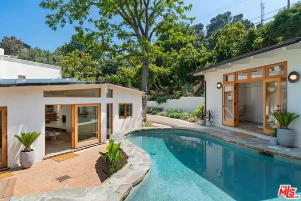 2145 Sunset Crest DR, Los Angeles, CA 90046