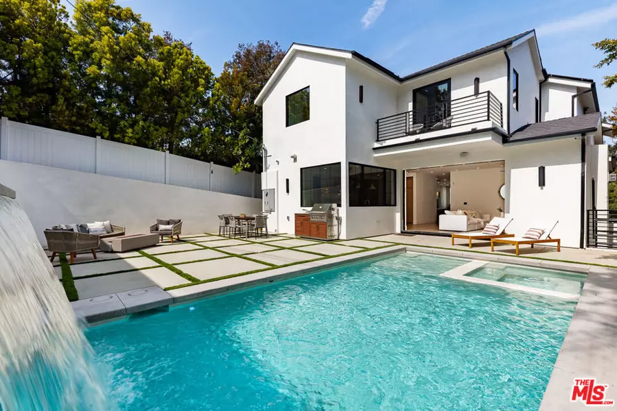 2565 Patricia AVE, Los Angeles, CA 90064