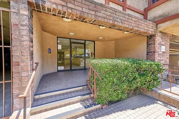 Los Angeles, CA 90020,424 S Westmoreland AVE #210