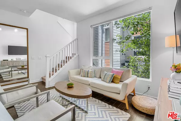 Los Angeles, CA 90028,5633 Observation LN
