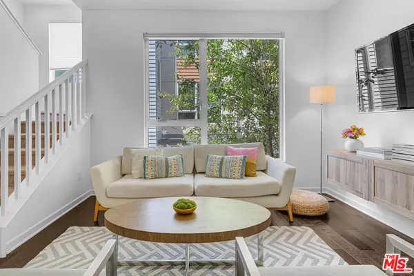 Los Angeles, CA 90028,5633 Observation LN