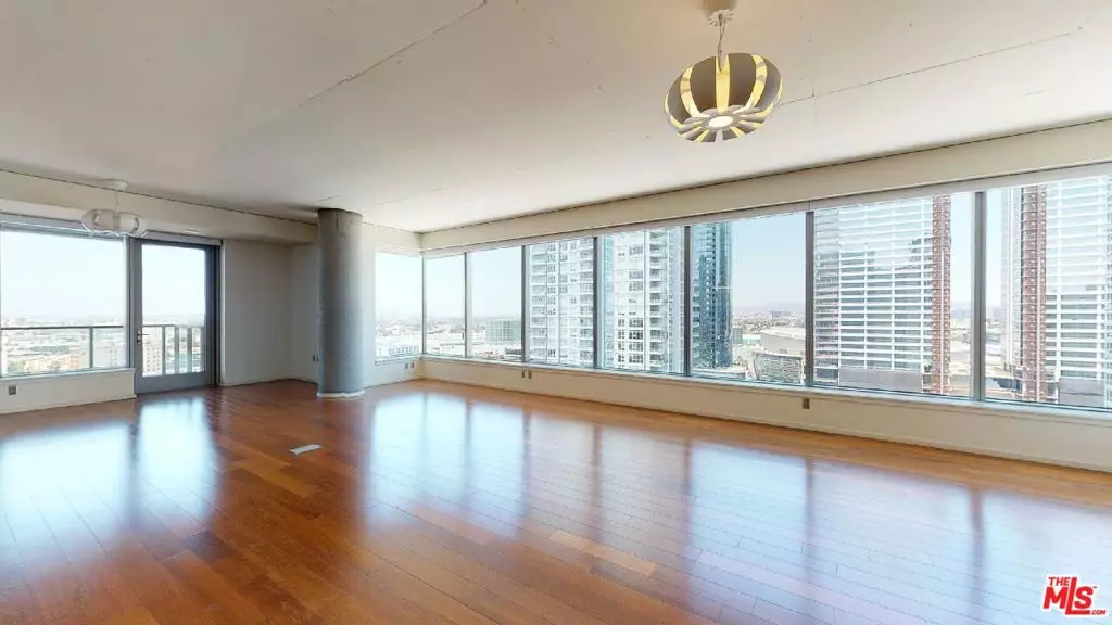 1155 S Grand AVE #1802, Los Angeles, CA 90015