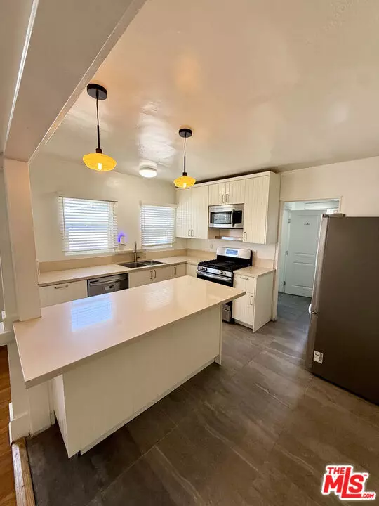 1436 S Norton AVE #1, Los Angeles, CA 90019