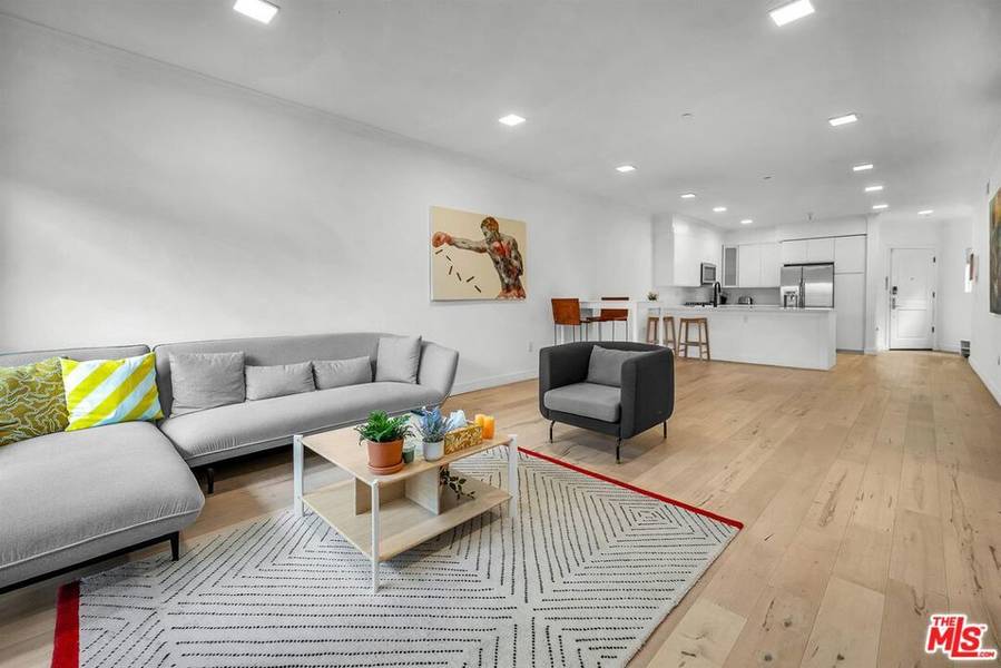 214 S Alexandria AVE #103, Los Angeles, CA 90004