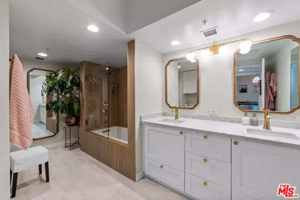 13700 Marina Pointe DR #1214, Marina Del Rey, CA 90292