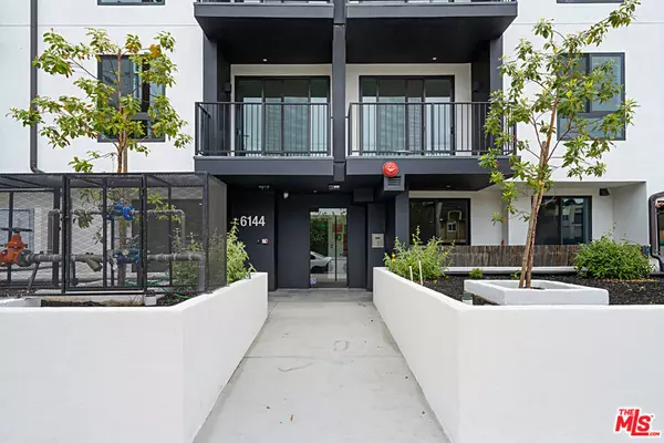North Hollywood, CA 91606,6144 Whitsett AVE #404