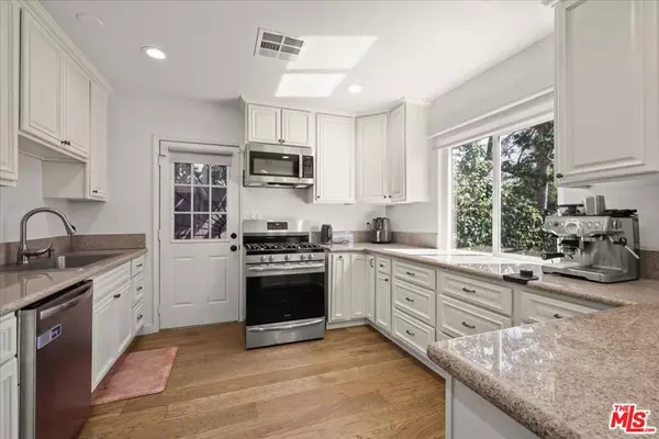 7427 Cleon AVE, Sun Valley, CA 91352