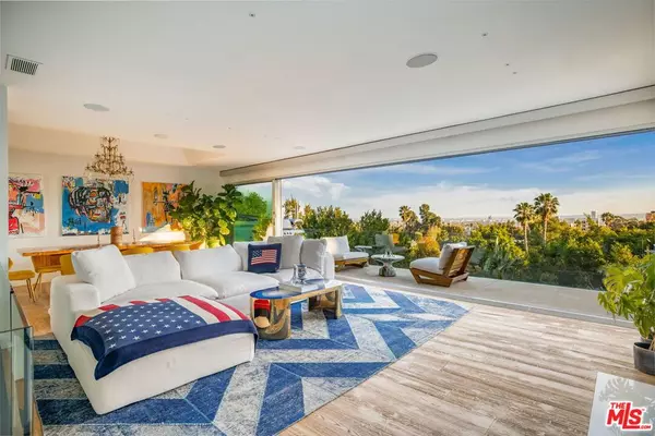 7924 Hillside AVE, Los Angeles, CA 90046