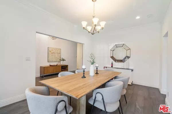 Los Angeles, CA 90045,5845 W 74th ST