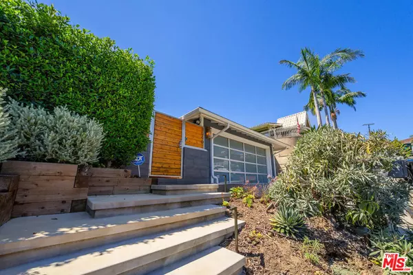 Studio City, CA 91604,3640 Willowcrest AVE