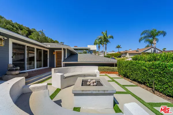 Studio City, CA 91604,3640 Willowcrest AVE