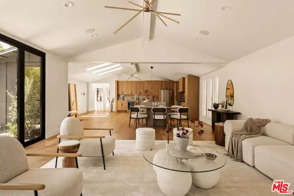 5263 Buffalo AVE, Sherman Oaks, CA 91401