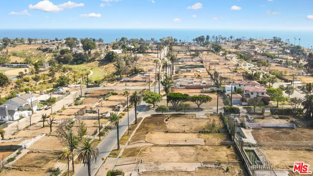Pacific Palisades, CA 90272,713 Swarthmore AVE