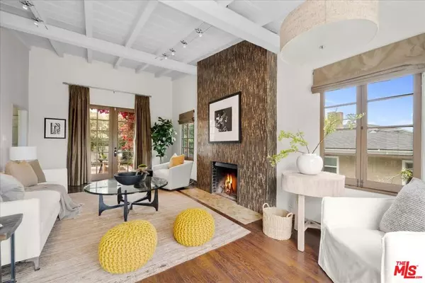 Los Angeles, CA 90068,3074 Lake Hollywood DR