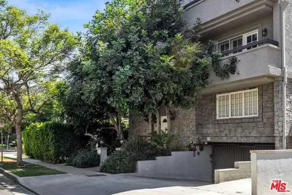 Los Angeles, CA 90025,1431 CAMDEN AVE #303