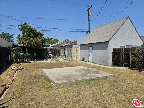 Inglewood, CA 90302,227 W Fairview BLVD
