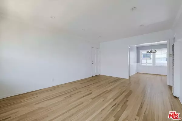North Hollywood, CA 91601,11683 Chandler BLVD #11683 1/2