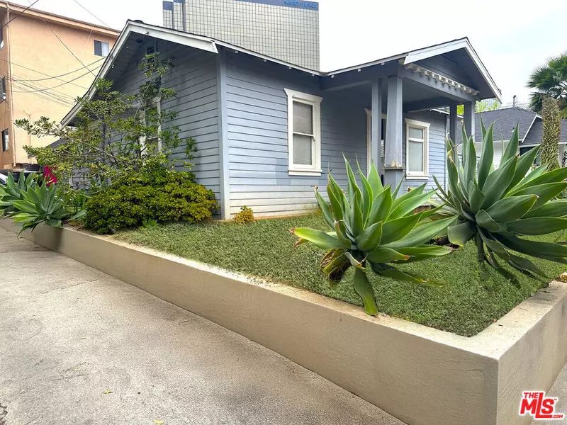1116 S Barrington AVE, Los Angeles, CA 90049