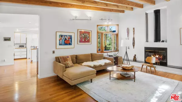 Topanga, CA 90290,21421 Encina RD