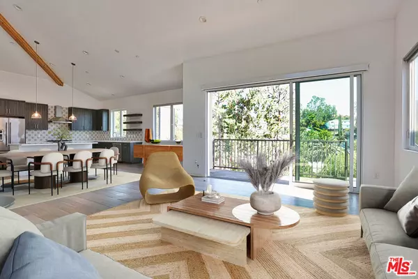 Los Angeles, CA 90039,2068 Cerro Gordo ST