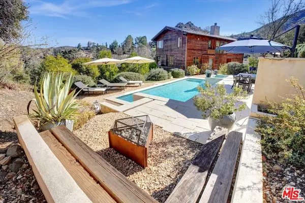 1850 Olivera DR, Agoura Hills, CA 91301