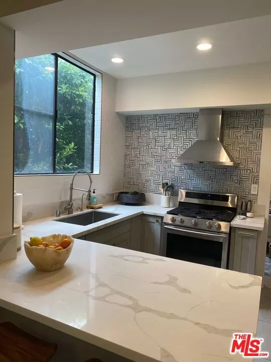 Los Angeles, CA 90025,1825 Midvale AVE #101