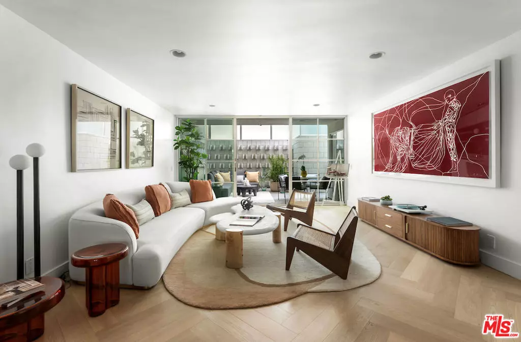 West Hollywood, CA 90069,1400 N Sweetzer AVE #106