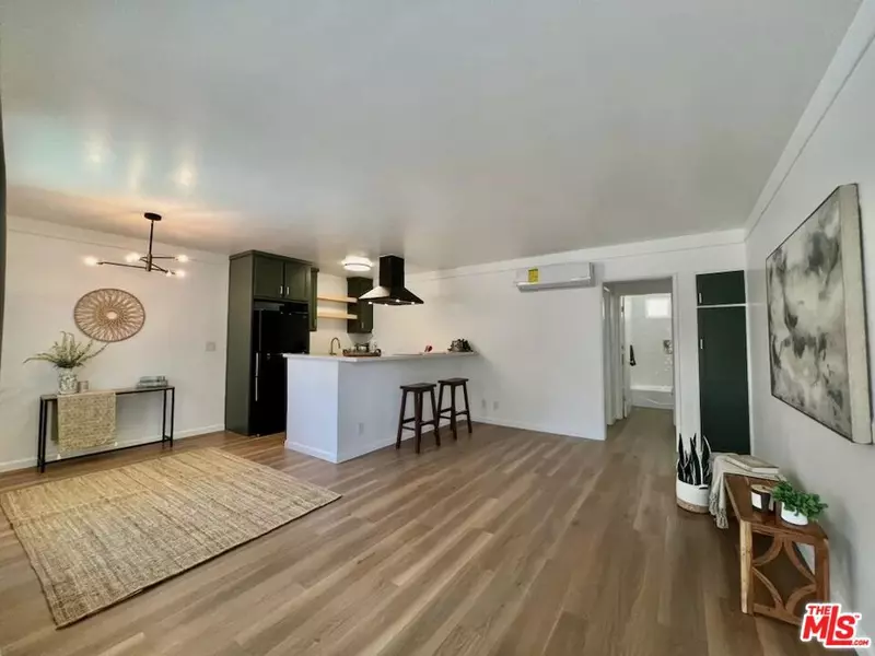 5819 Carlton WAY #1, Los Angeles, CA 90028