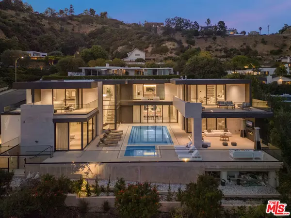 9255 Swallow DR, Los Angeles, CA 90069