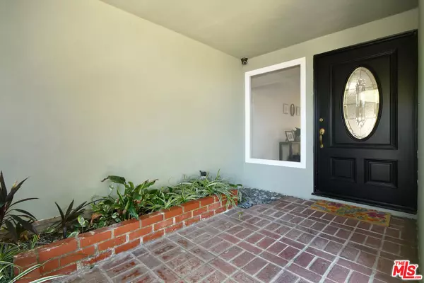 Sherman Oaks, CA 91403,3421 Castlewoods PL