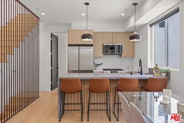 849 N June ST, Los Angeles, CA 90038