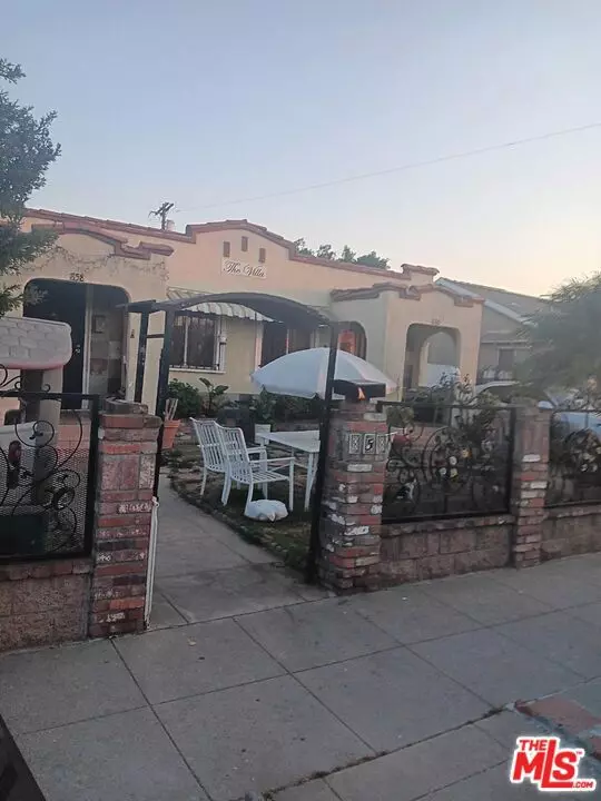 Los Angeles, CA 90044,858 W 64th ST