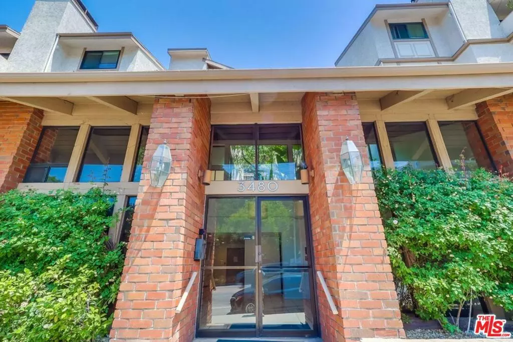 Los Angeles, CA 90068,3480 Barham BLVD #226