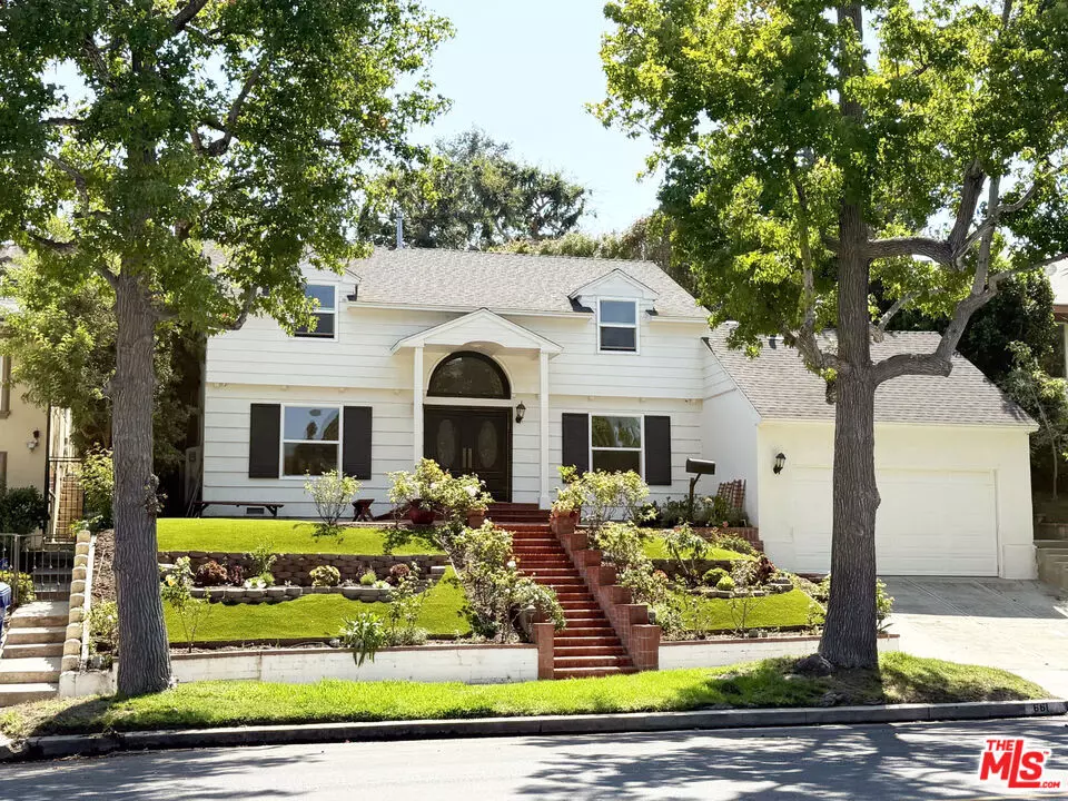 Los Angeles, CA 90024,661 Warner AVE