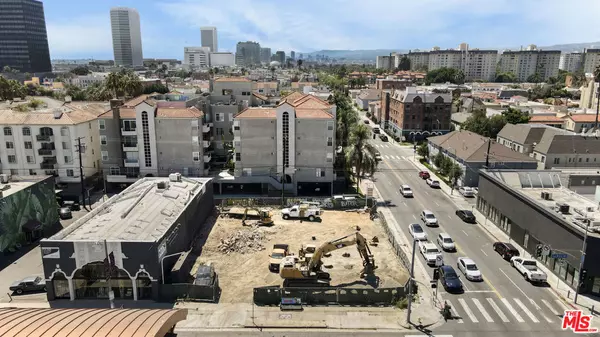 Los Angeles, CA 90036,601 S La Brea AVE