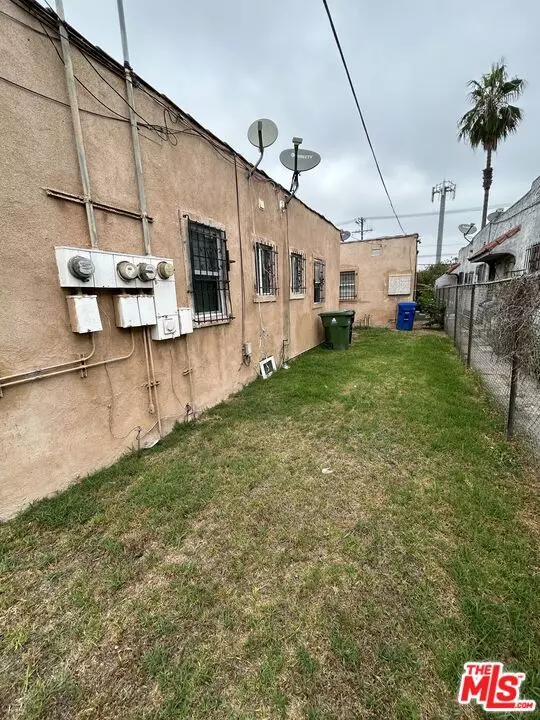 Los Angeles, CA 90061,158 W 108th ST