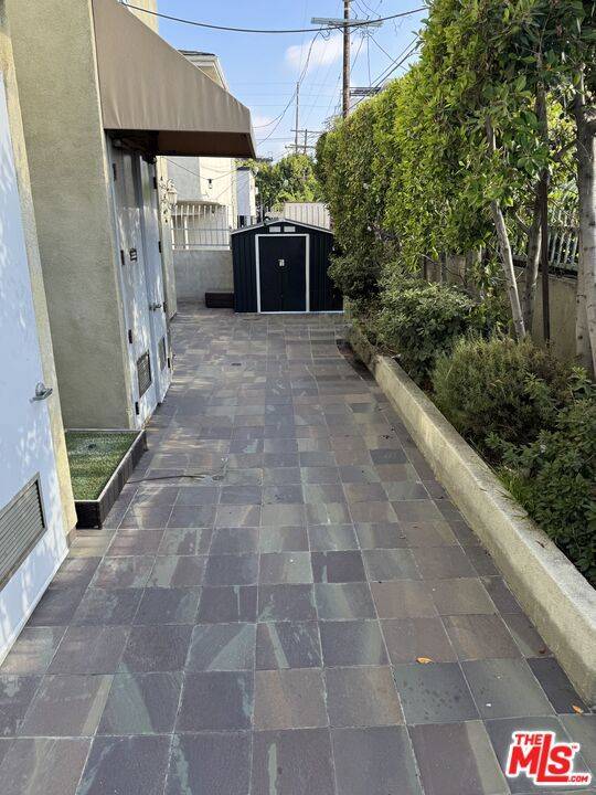 Los Angeles, CA 90038,1023 Wilcox AVE #102