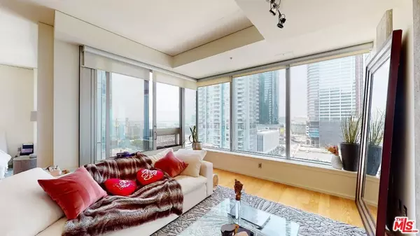 Los Angeles, CA 90015,1155 S Grand AVE #1106