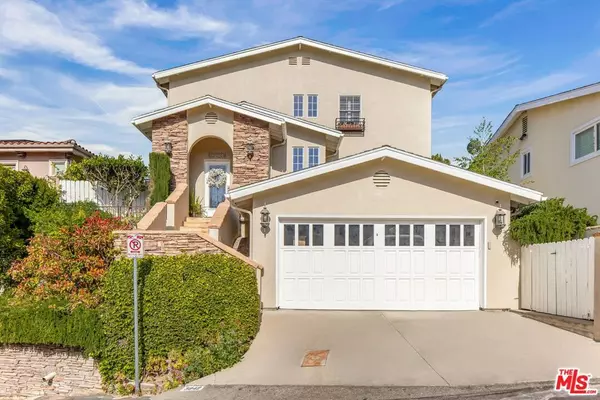 3942 Glenridge DR, Sherman Oaks, CA 91423