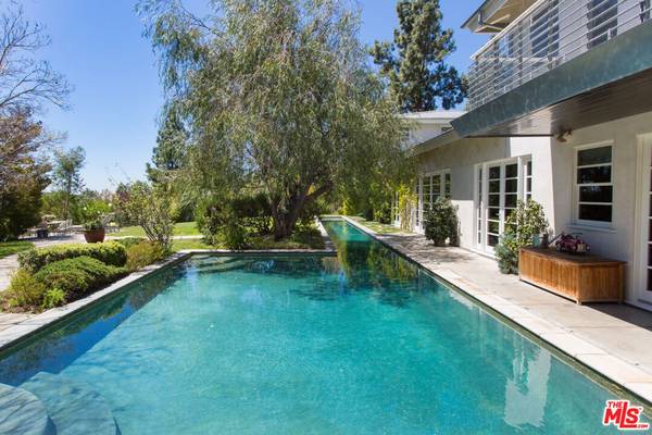 Los Angeles, CA 90068,3220 Tahoe PL