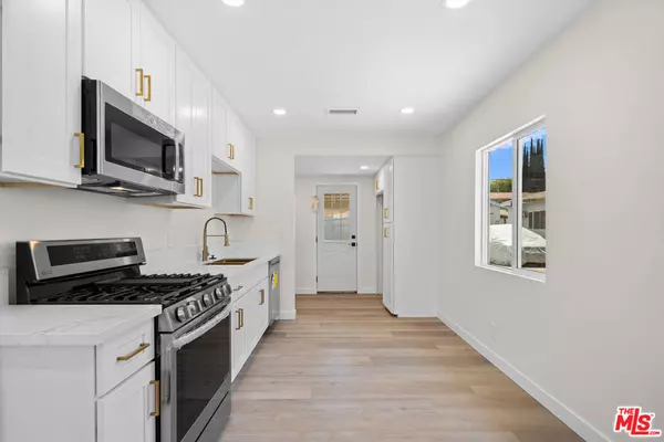 Fullerton, CA 92833,3604 W Valencia DR
