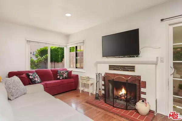 Van Nuys, CA 91405,7128 Mammoth AVE