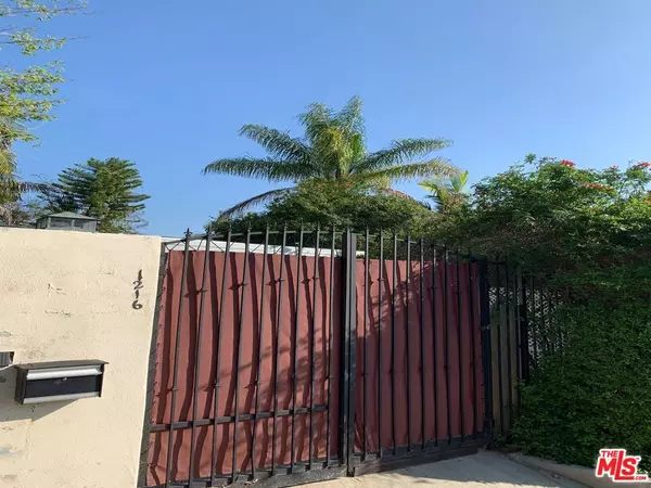 Los Angeles, CA 90069,1215 Hilldale Ave