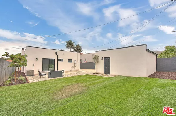 Los Angeles, CA 90043,3424 W 76th ST