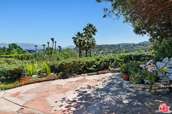 16840 Oak View DR, Encino, CA 91436